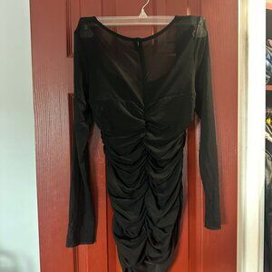 Chic Black Ruched Long-Sleeve Dress - Size M - Hardly Worn